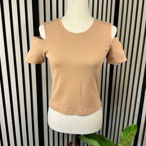 DKNY Camel Cold Shoulder Tee Sz med